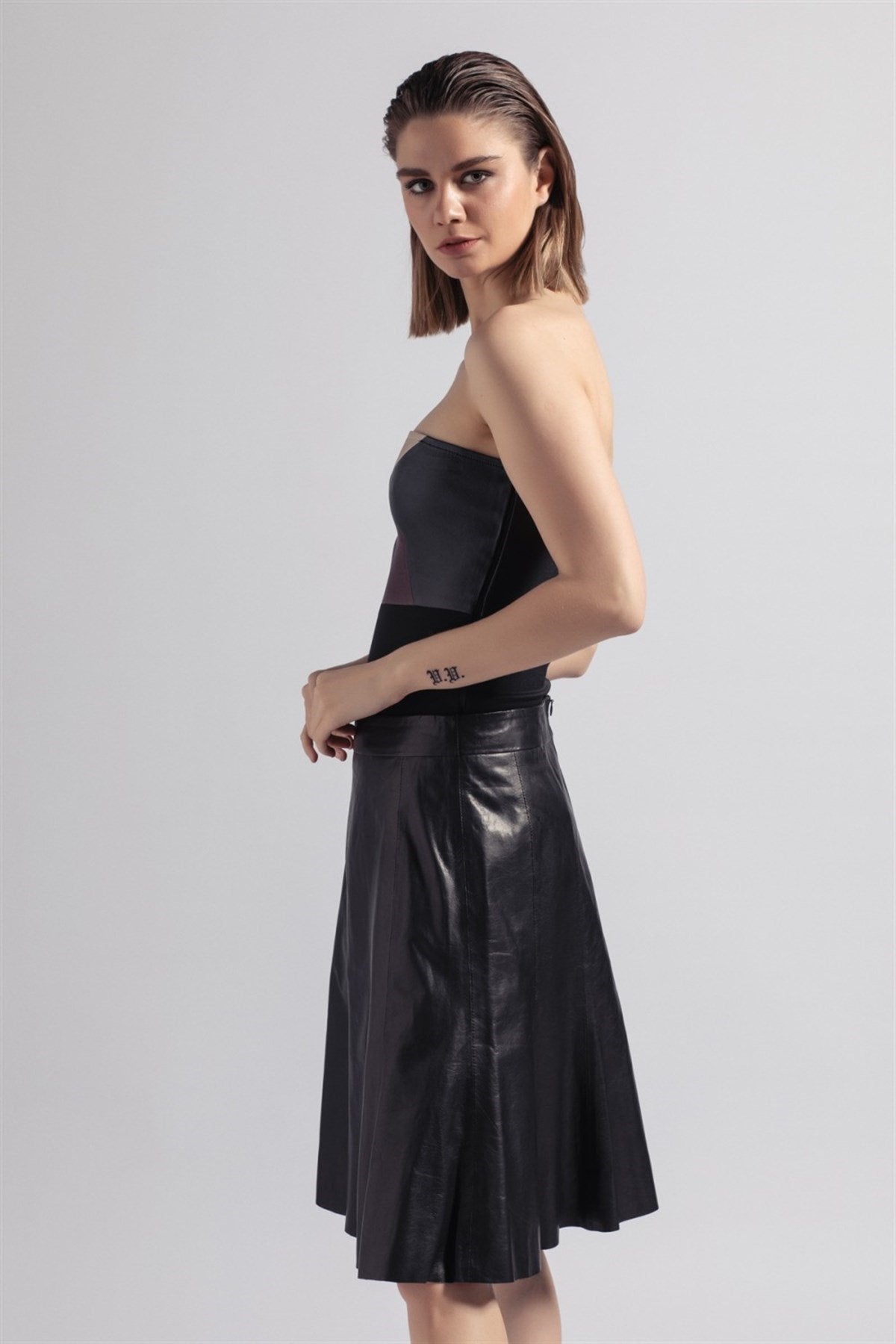 Black Women's Baggy Cut Genuine Leather Skirt